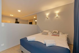 Molo B & B