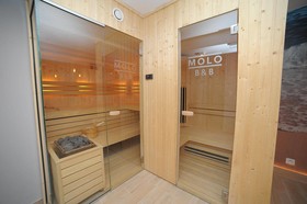 Molo B & B