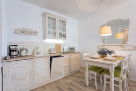 Ambria Apartments V