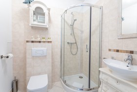 Ambria Apartments V