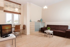 Trzy Korony Piastów by Renters