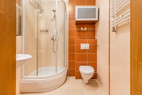 Trzy Korony Piastów by Renters