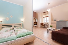Trzy Korony Piastów by Renters