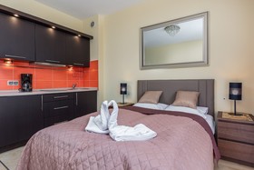 Trzy Korony Piastów by Renters