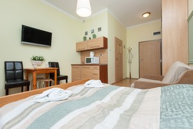 Trzy Korony Piastów by Renters
