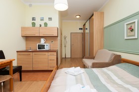 Trzy Korony Piastów by Renters