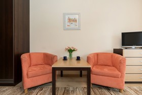 Trzy Korony Piastów by Renters