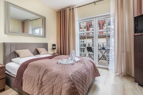 Trzy Korony Piastów by Renters
