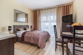 Trzy Korony Piastów by Renters