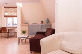 Trzy Korony Piastów by Renters