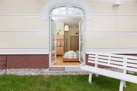 Trzy Korony Piastów by Renters
