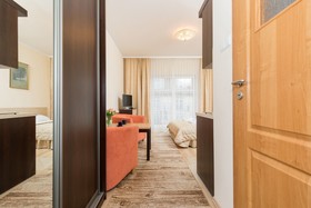 Trzy Korony Piastów by Renters