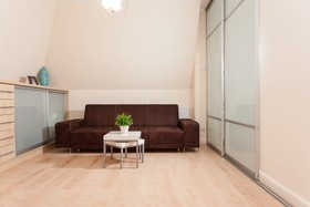 Trzy Korony Piastów by Renters