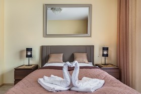 Trzy Korony Piastów by Renters