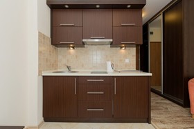 Trzy Korony Piastów by Renters