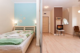 Trzy Korony Piastów by Renters