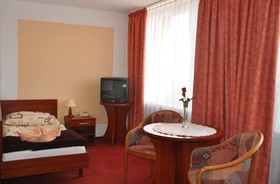 Plonia Hotel
