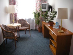 Plonia Hotel
