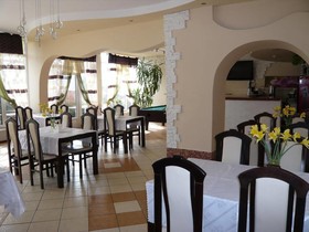 Plonia Hotel