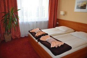 Plonia Hotel