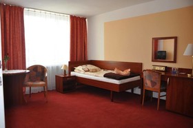 Plonia Hotel