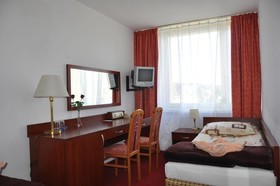 Plonia Hotel