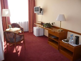 Plonia Hotel