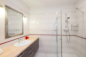 Supreme Apartments Vossa