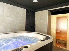 Amber Blue Wellness & SPA