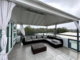 Mares Guesthouse