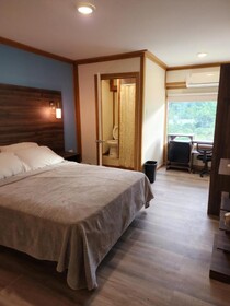 Pit Stop Hostel