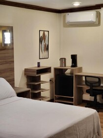 Pit Stop Hostel