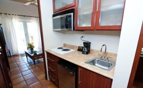 Villa Montana Beach Resort
