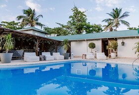 Villa Montana Beach Resort