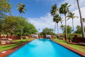 Villa Montana Beach Resort