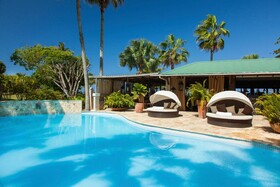 Villa Montana Beach Resort