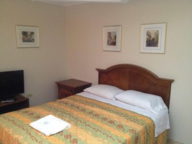 Arecibo Inn