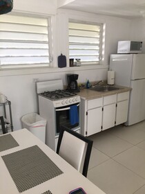 Tres Palmas Inn & Villas