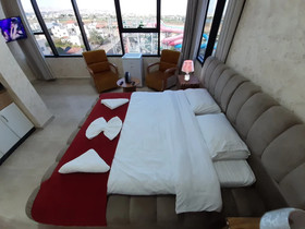 Dolphin Suites