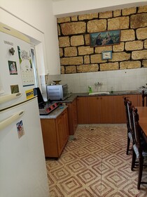 Issa's House