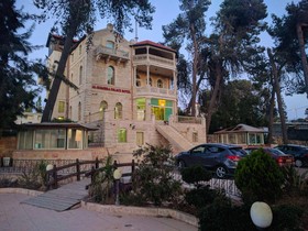 Alhambra Palace Hotel Suites and Resort