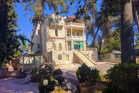 Alhambra Palace Hotel Suites and Resort