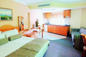 Royal Court Hotel