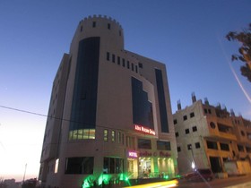 Abu Mazen Hotel & Restaurant