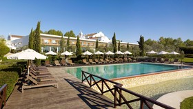 Convento do Espinheiro, Historic Hotel & Spa