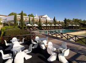 Convento do Espinheiro, Historic Hotel & Spa