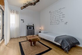 Villa Center