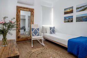 Villa Center