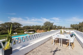 Rosa Estates The Farmhouse & Stables