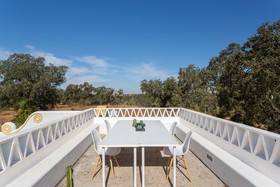 Rosa Estates The Farmhouse & Stables